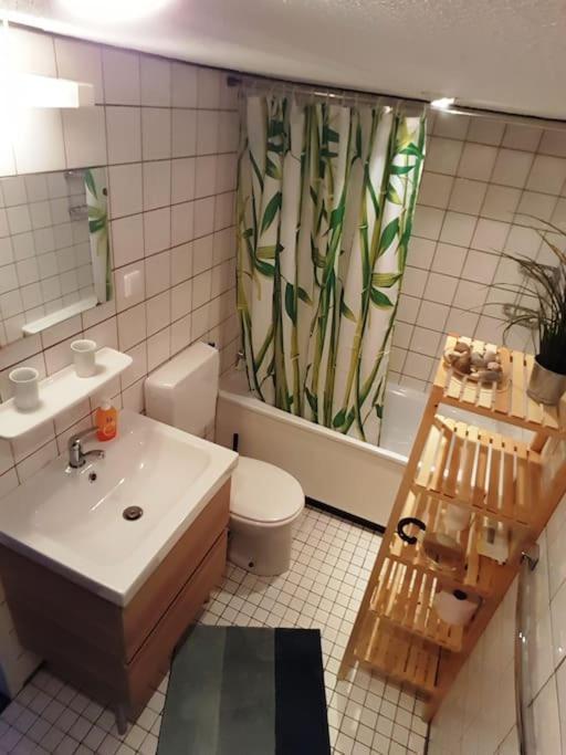 Welkom In Dekreek V59, Dem Freundlichen Ferienhaus Брёйниссе Экстерьер фото