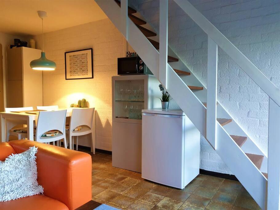 Welkom In Dekreek V59, Dem Freundlichen Ferienhaus Брёйниссе Экстерьер фото